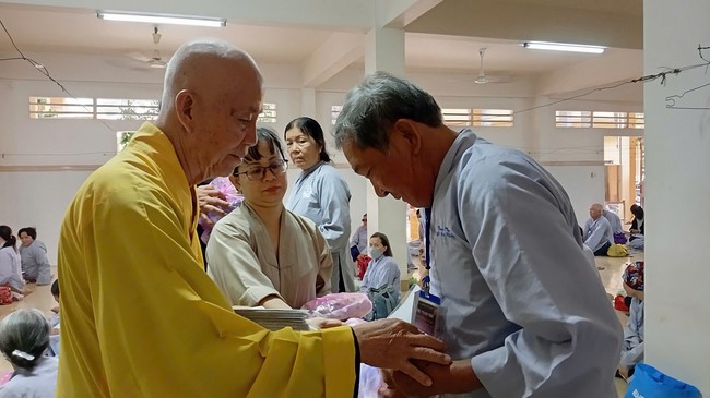 Charity Board: Supporting cancer patients to attend One-Day Practice