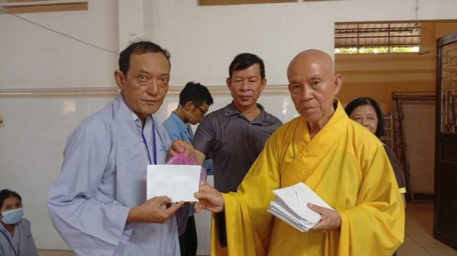 Charity Board: Supporting cancer patients to attend One-Day Practice