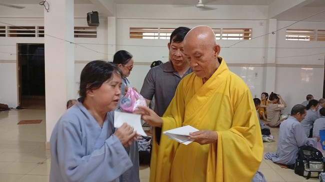 Charity Board: Supporting cancer patients to attend One-Day Practice