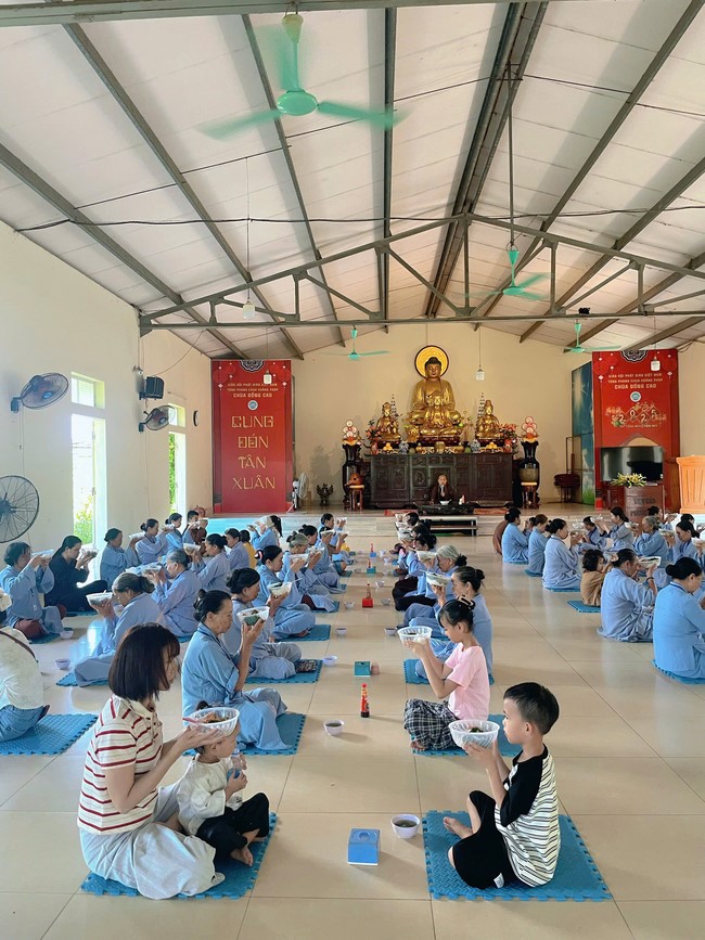 Chùa Đống Cao – Thanh Hoá: Khoá tu niệm Phật một ngày