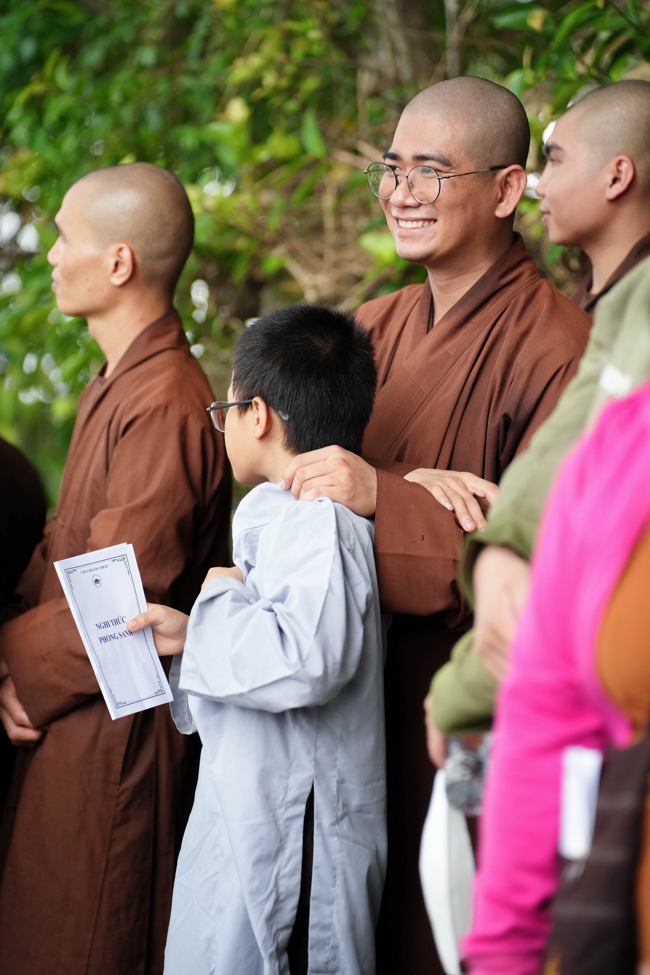 Phóng sinh tại bến phà Bình Mỹ