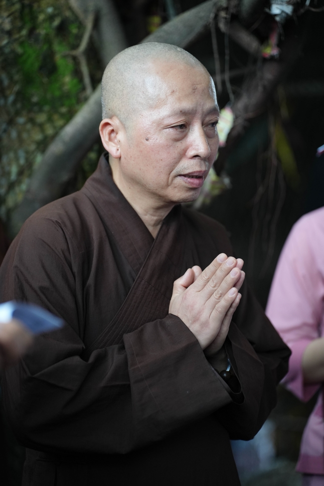 Phóng sinh tại bến phà Bình Mỹ