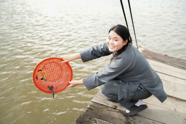 Phóng sinh tại bến phà Bình Mỹ