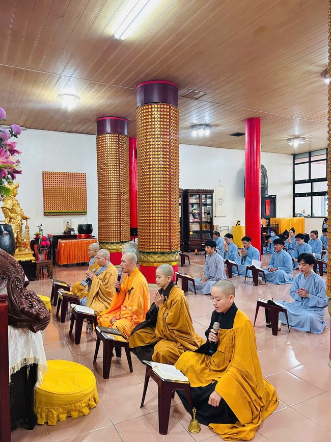 Chùa Linh Ẩn – Đài Loan: Khóa tu một ngày - Pháp Hội Đại Bi