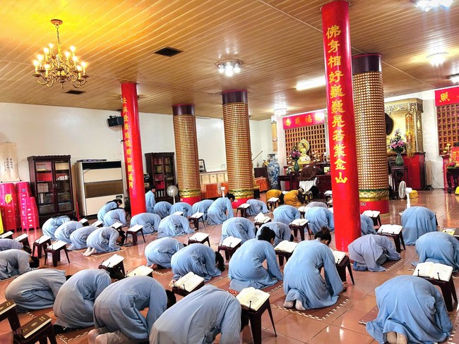 Chùa Linh Ẩn – Đài Loan: Khóa tu một ngày - Pháp Hội Đại Bi