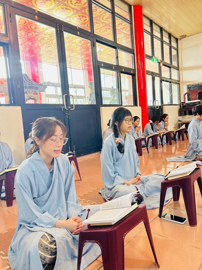 Chùa Linh Ẩn – Đài Loan: Khóa tu một ngày - Pháp Hội Đại Bi