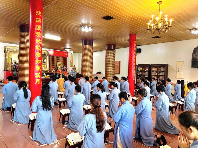 Chùa Linh Ẩn – Đài Loan: Khóa tu một ngày - Pháp Hội Đại Bi