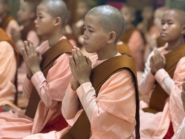 Chùa Linh Ẩn – Đài Loan: Khóa tu một ngày - Pháp Hội Đại Bi