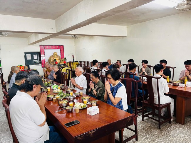 Chùa Linh Ẩn – Đài Loan: Khóa tu một ngày - Pháp Hội Đại Bi