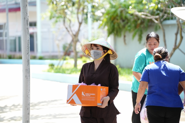 Giving vegetarian vermicelli at Thanh Loc  Paralytic Supporting and Nurturing Center in the Temple's Charity Activities