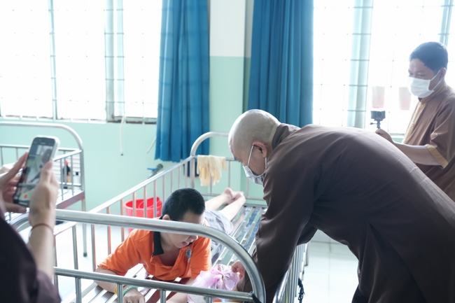 Giving vegetarian vermicelli at Thanh Loc  Paralytic Supporting and Nurturing Center in the Temple's Charity Activities