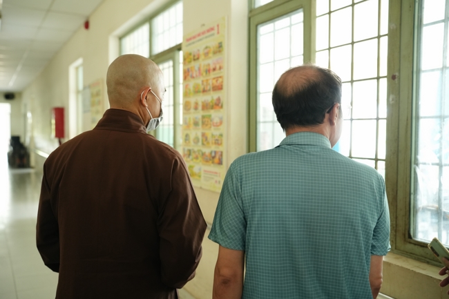Giving vegetarian vermicelli at Thanh Loc  Paralytic Supporting and Nurturing Center in the Temple's Charity Activities
