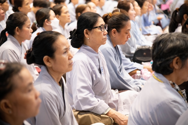 Khoá tu niệm Phật một ngày