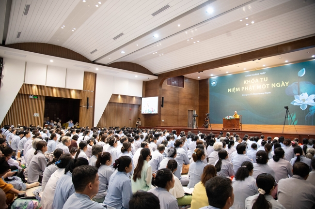 Khoá tu niệm Phật một ngày