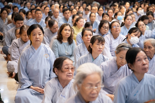 Khoá tu niệm Phật một ngày