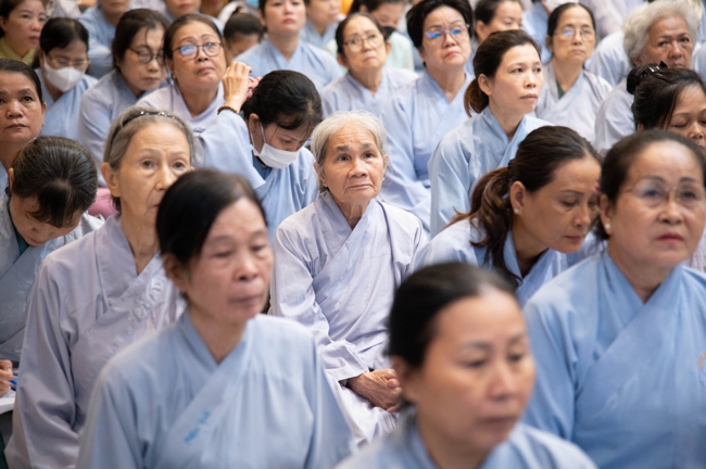 Khoá tu niệm Phật một ngày