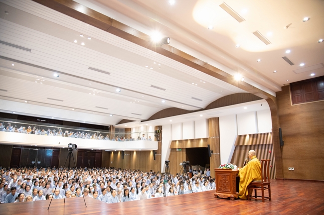 Khoá tu niệm Phật một ngày