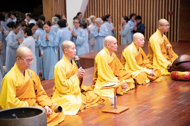 Khoá tu niệm Phật một ngày