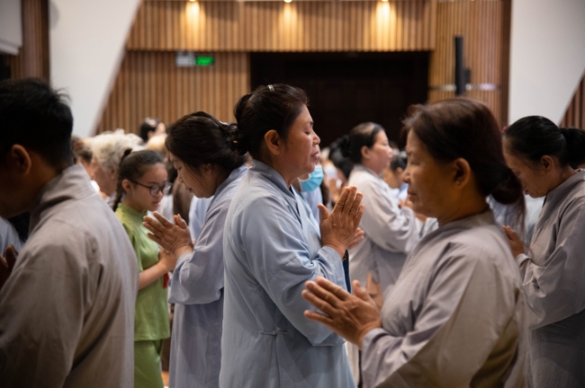 Khoá tu niệm Phật một ngày