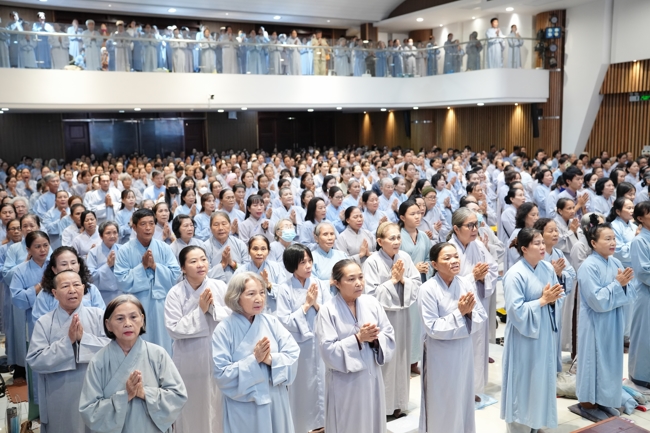 Khoá tu niệm Phật một ngày