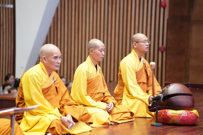 Khoá tu niệm Phật một ngày