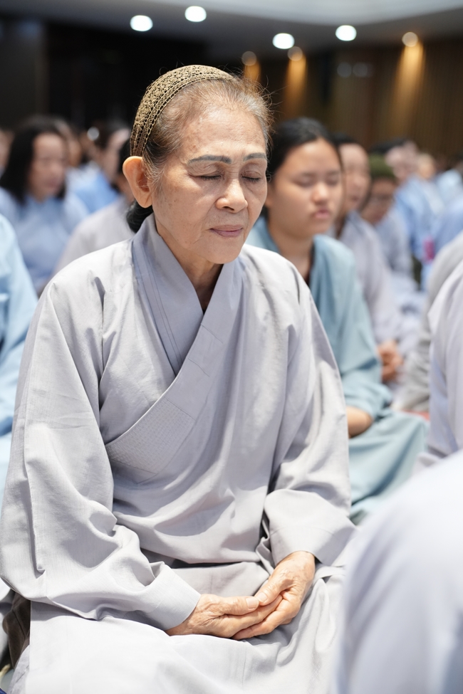 Khoá tu niệm Phật một ngày