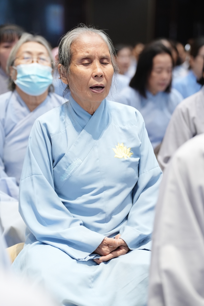 Khoá tu niệm Phật một ngày