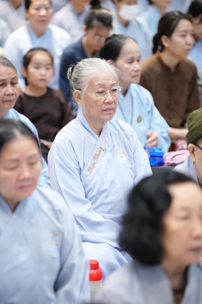 Khoá tu niệm Phật một ngày