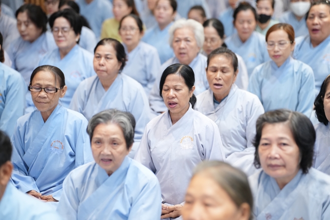 Khoá tu niệm Phật một ngày