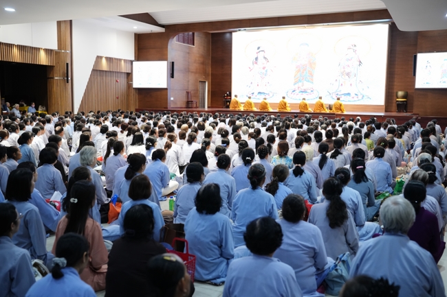 Khoá tu niệm Phật một ngày