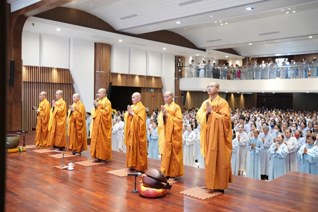 Khoá tu niệm Phật một ngày