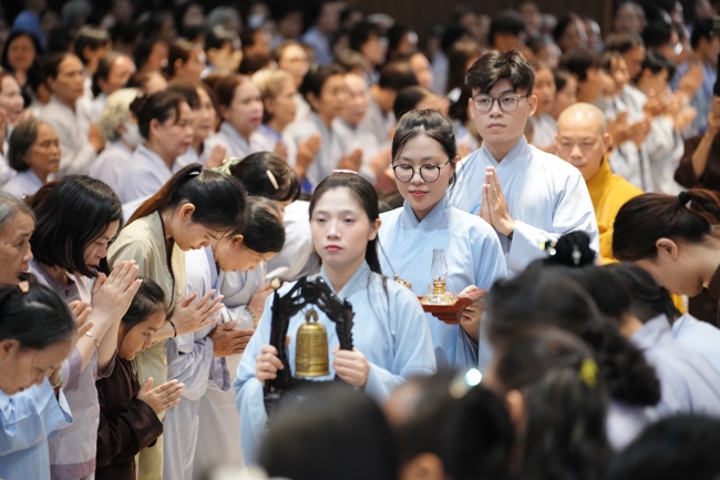 Khoá tu niệm Phật một ngày