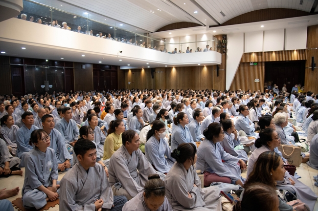 Khoá tu niệm Phật một ngày