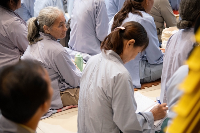 Khoá tu niệm Phật một ngày