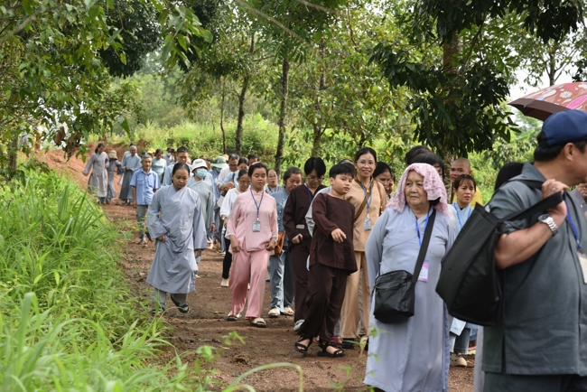 Ban Từ Thiện: Cúng dường các tự viện, đạo tràng thuộc tông phong Tổ đình Hoằng Pháp tại Đồng Nai và Lâm Đồng