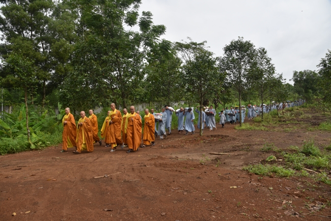 Ban Từ Thiện: Cúng dường các tự viện, đạo tràng thuộc tông phong Tổ đình Hoằng Pháp tại Đồng Nai và Lâm Đồng