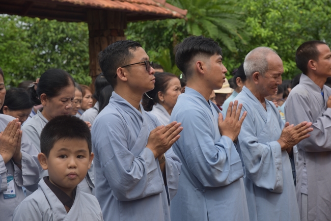 Ban Từ Thiện: Cúng dường các tự viện, đạo tràng thuộc tông phong Tổ đình Hoằng Pháp tại Đồng Nai và Lâm Đồng