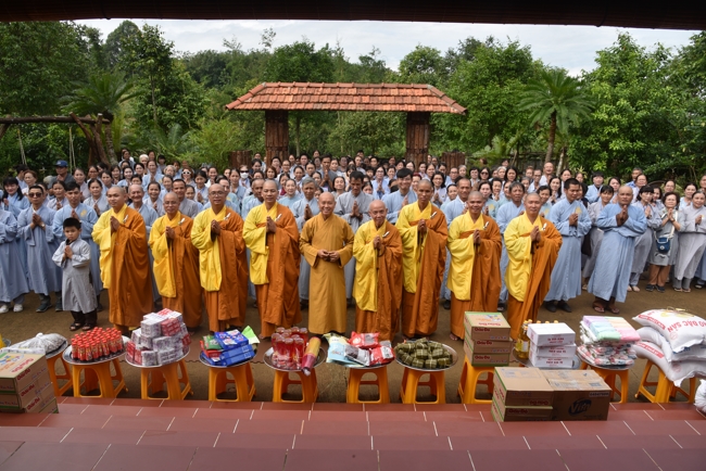 Ban Từ Thiện: Cúng dường các tự viện, đạo tràng thuộc tông phong Tổ đình Hoằng Pháp tại Đồng Nai và Lâm Đồng