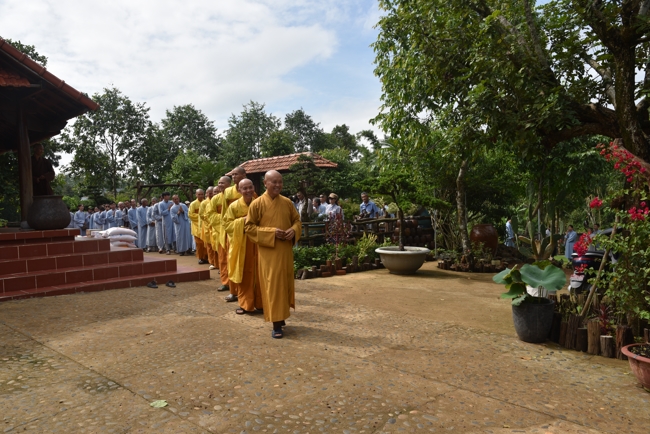 Ban Từ Thiện: Cúng dường các tự viện, đạo tràng thuộc tông phong Tổ đình Hoằng Pháp tại Đồng Nai và Lâm Đồng