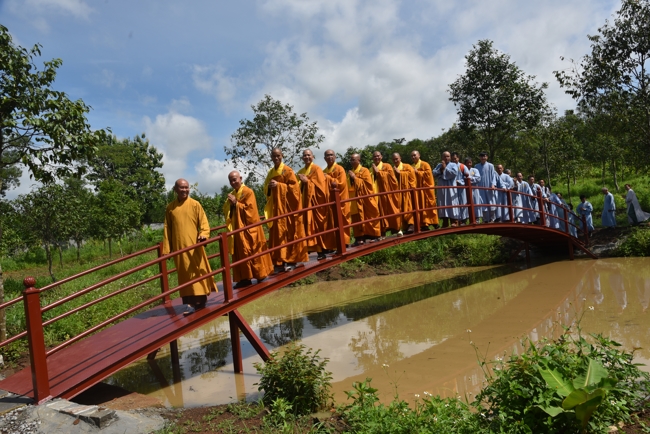 Ban Từ Thiện: Cúng dường các tự viện, đạo tràng thuộc tông phong Tổ đình Hoằng Pháp tại Đồng Nai và Lâm Đồng