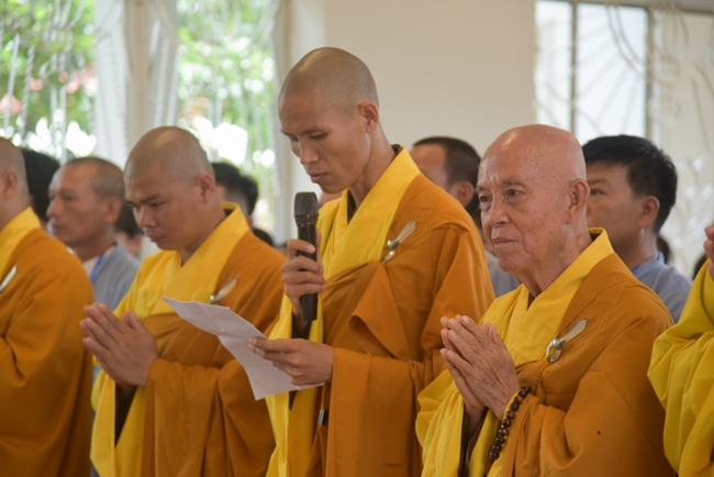 Ban Từ Thiện: Cúng dường các tự viện, đạo tràng thuộc tông phong Tổ đình Hoằng Pháp tại Đồng Nai và Lâm Đồng