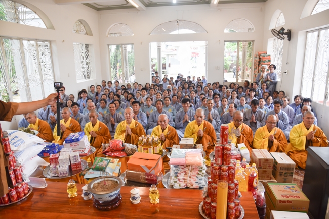 Ban Từ Thiện: Cúng dường các tự viện, đạo tràng thuộc tông phong Tổ đình Hoằng Pháp tại Đồng Nai và Lâm Đồng