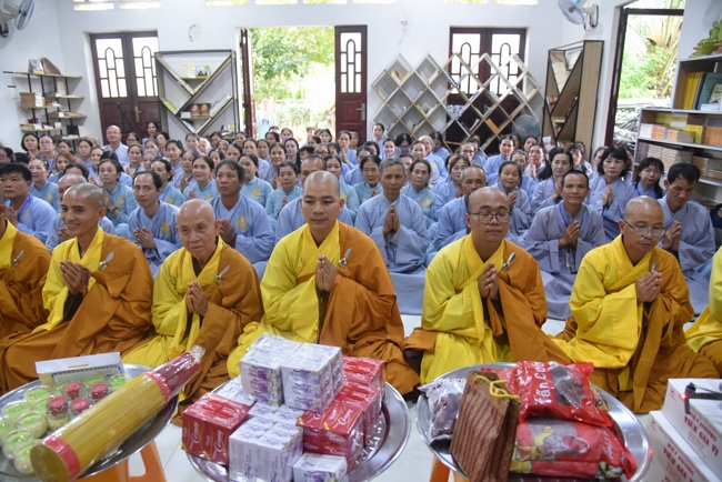 Ban Từ Thiện: Cúng dường các tự viện, đạo tràng thuộc tông phong Tổ đình Hoằng Pháp tại Đồng Nai và Lâm Đồng