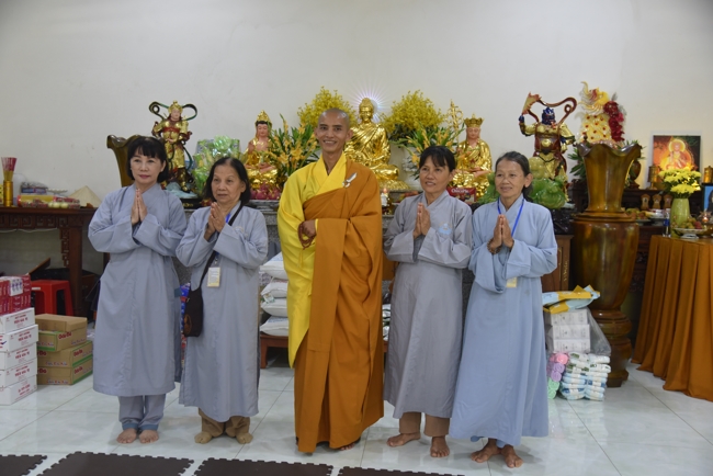 Ban Từ Thiện: Cúng dường các tự viện, đạo tràng thuộc tông phong Tổ đình Hoằng Pháp tại Đồng Nai và Lâm Đồng