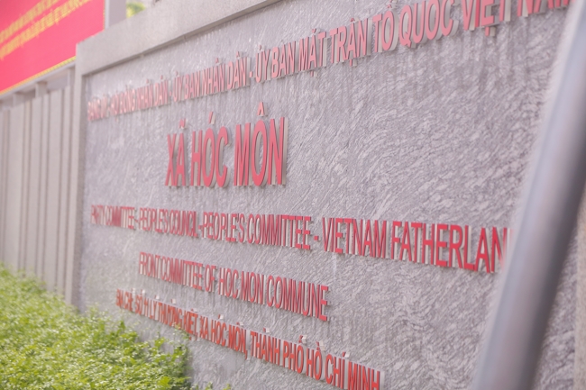 Giving gifts in the Ullambana season in the pagoda charity activities