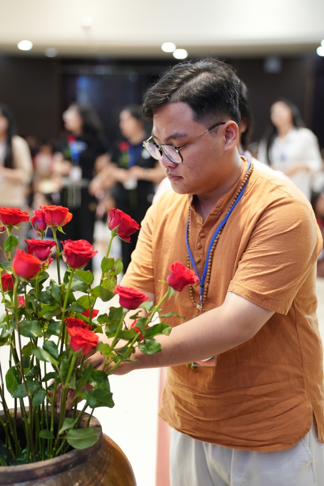 Khoá tu “Sinh viên hướng về Phật pháp”