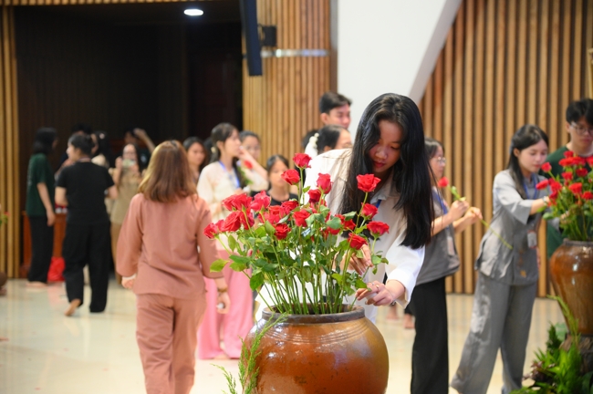 Khoá tu “Sinh viên hướng về Phật pháp”