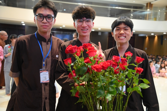 Khoá tu “Sinh viên hướng về Phật pháp”