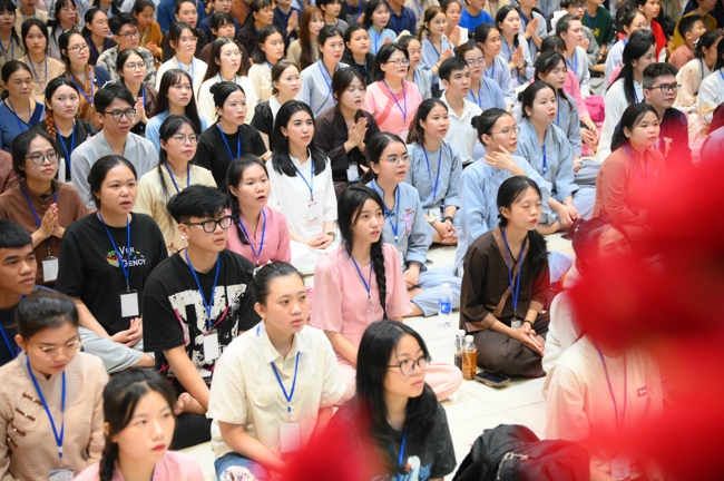 Khoá tu “Sinh viên hướng về Phật pháp”