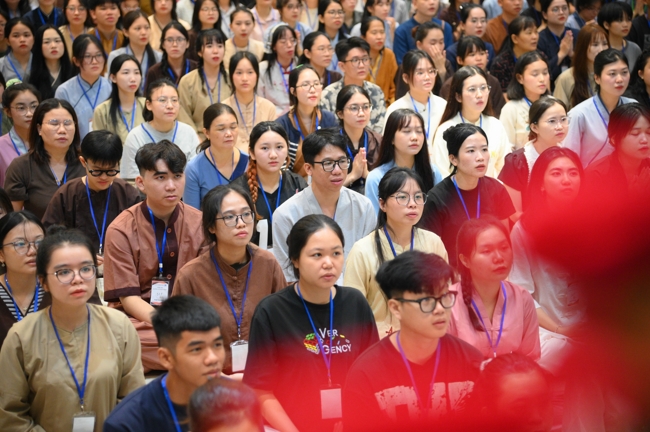 Khoá tu “Sinh viên hướng về Phật pháp”